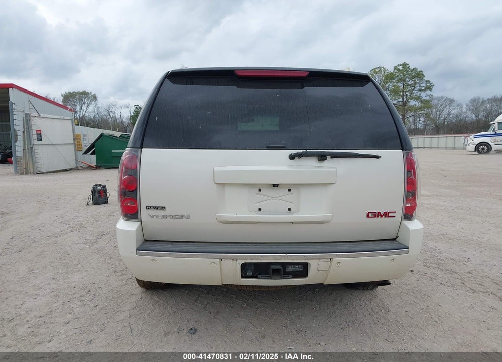 2012 GMC YUKON DENALI VIN: 1GKS1EEF2CR315077