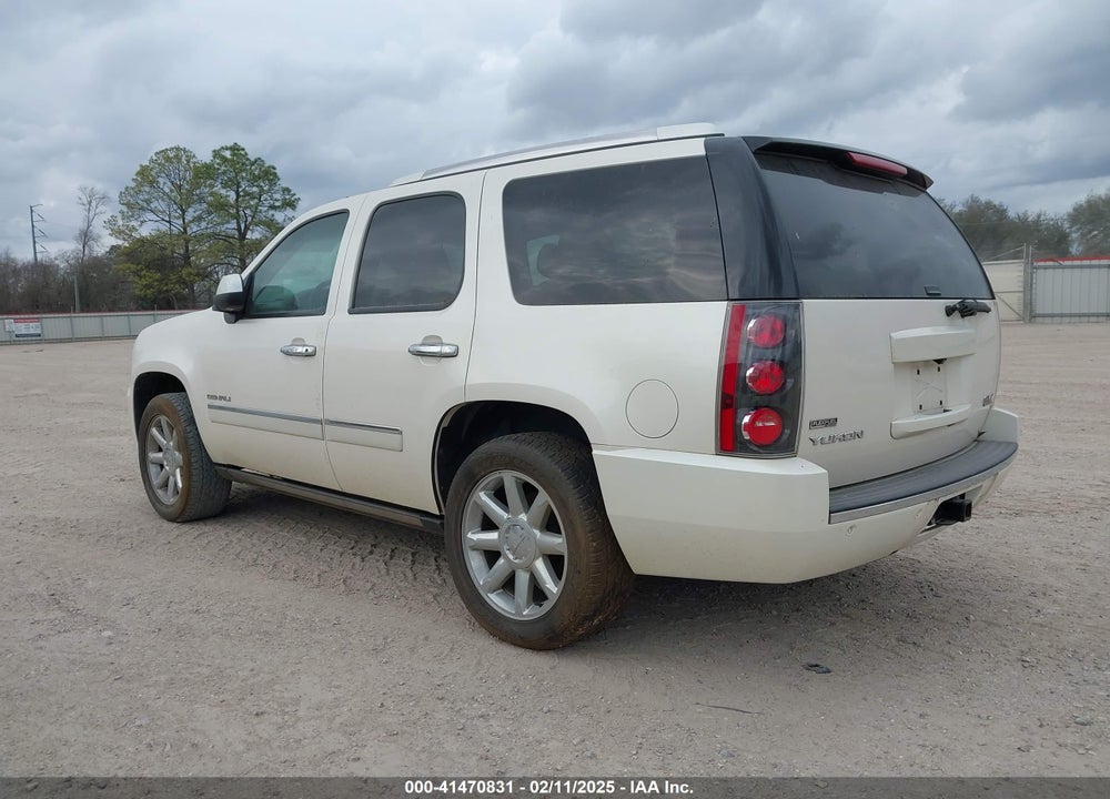 2012 GMC YUKON DENALI VIN: 1GKS1EEF2CR315077
