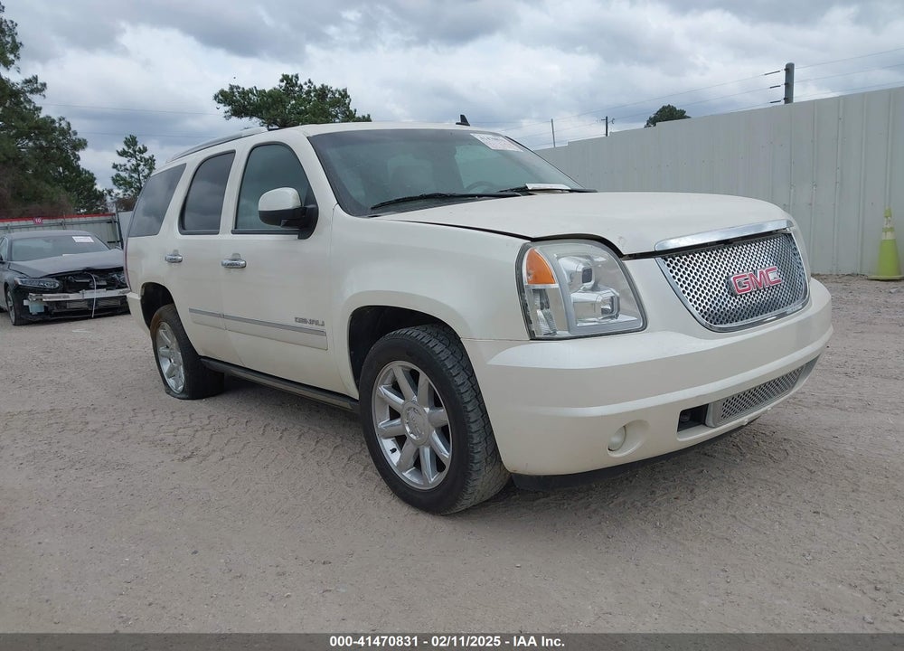 2012 GMC YUKON DENALI VIN: 1GKS1EEF2CR315077