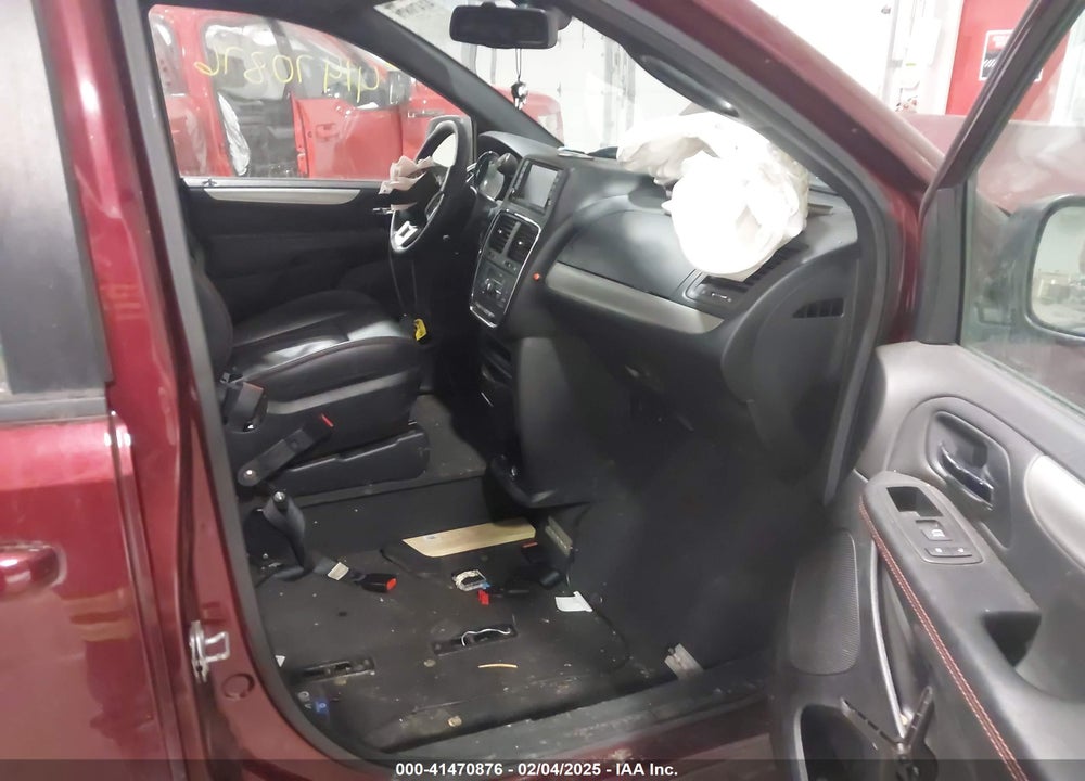 2018 DODGE GRAND CARAVAN VIN: 2C4RDGEG1JR329324