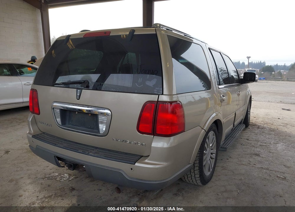 2004 LINCOLN NAVIGATOR VIN: 5LMFU28R34LJ15279