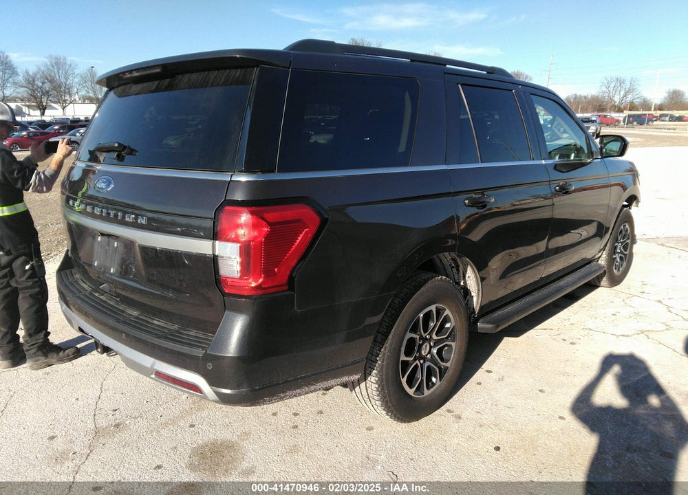 2024 FORD EXPEDITION XLT VIN: 1FMJU1H80REA24450