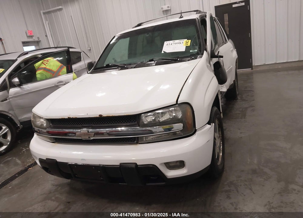 2004 CHEVROLET TRAILBLAZER LT VIN: 1GNDT13S042120443