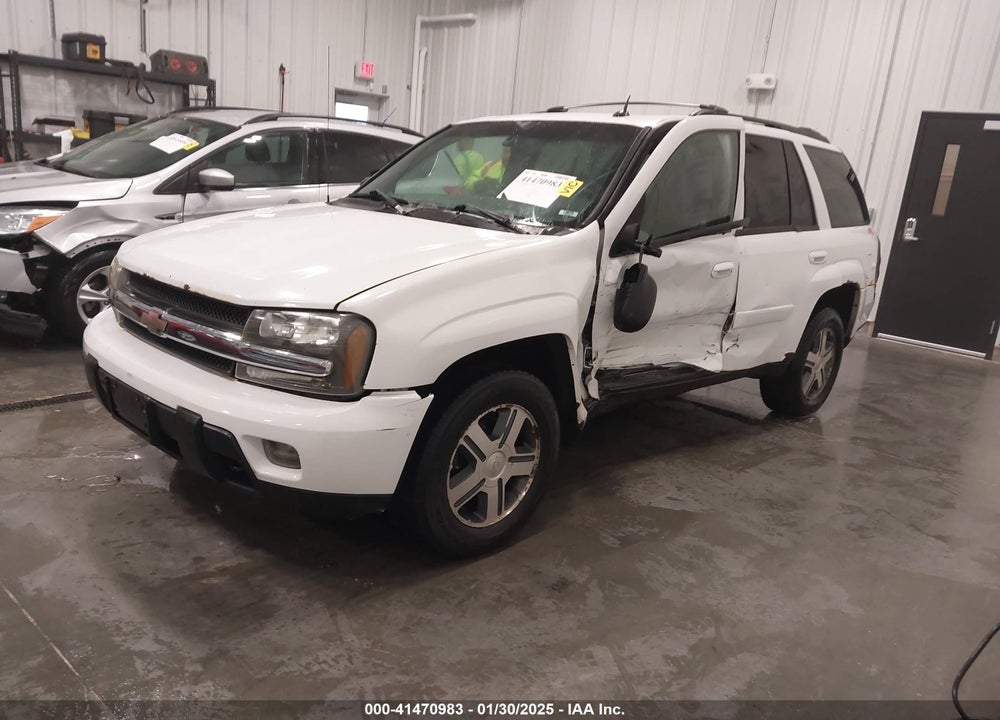 2004 CHEVROLET TRAILBLAZER LT VIN: 1GNDT13S042120443