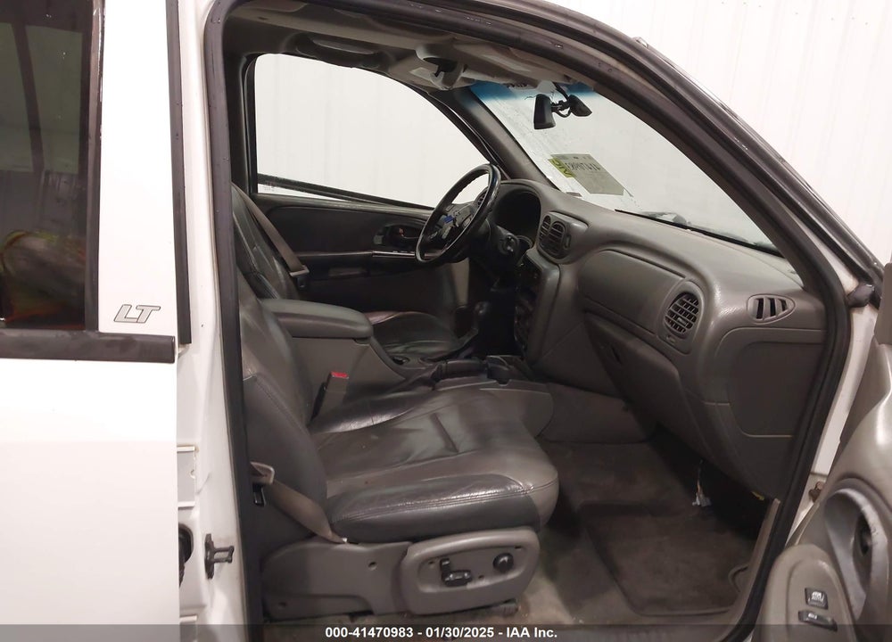 2004 CHEVROLET TRAILBLAZER LT VIN: 1GNDT13S042120443