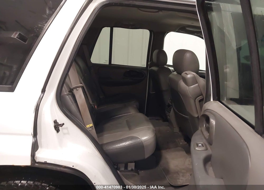 2004 CHEVROLET TRAILBLAZER LT VIN: 1GNDT13S042120443