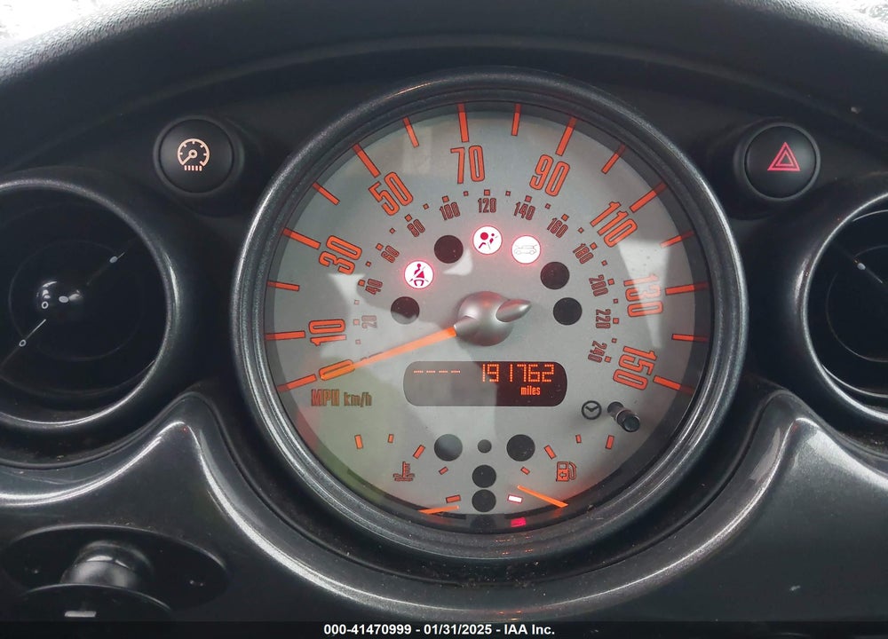 2006 MINI COOPER VIN: WMWRC33556TK70238