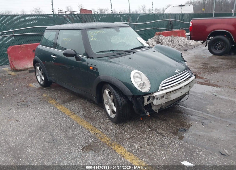 2006 MINI COOPER VIN: WMWRC33556TK70238