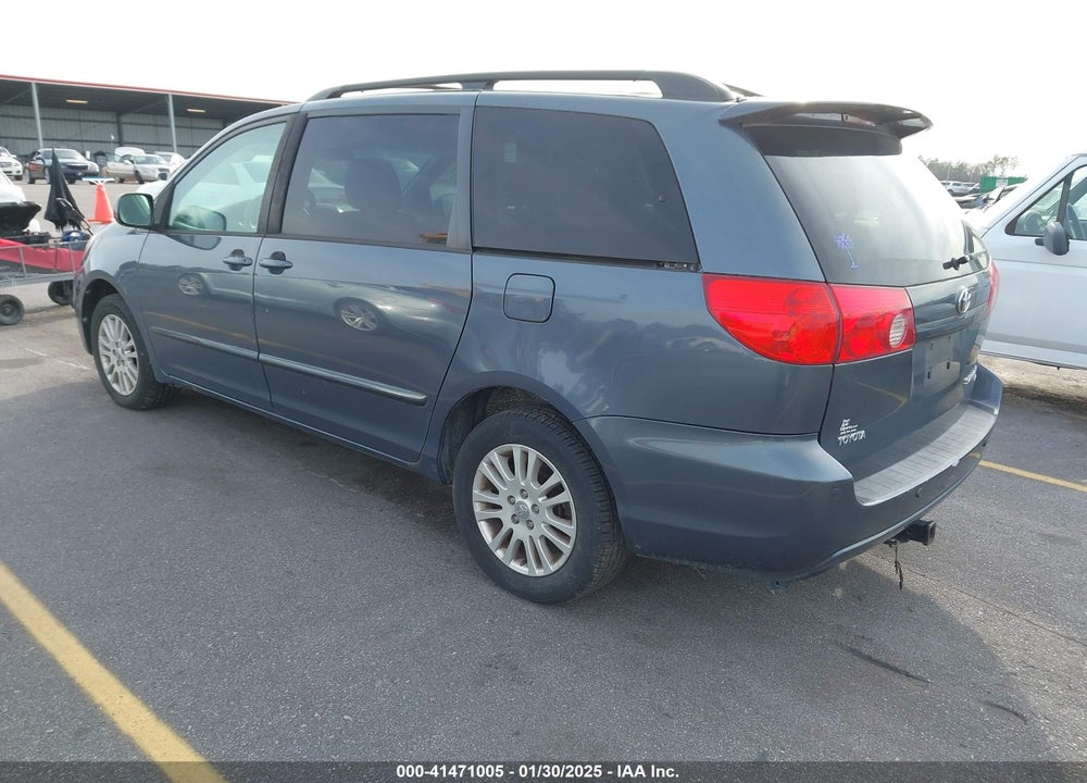 2009 TOYOTA SIENNA XLE VIN: 5TDBK22C79S026370