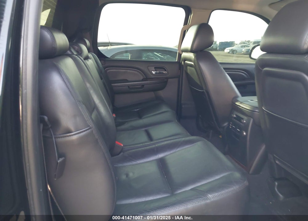 2011 CADILLAC ESCALADE EXT PREMIUM VIN: 3GYT4NEF0BG305633