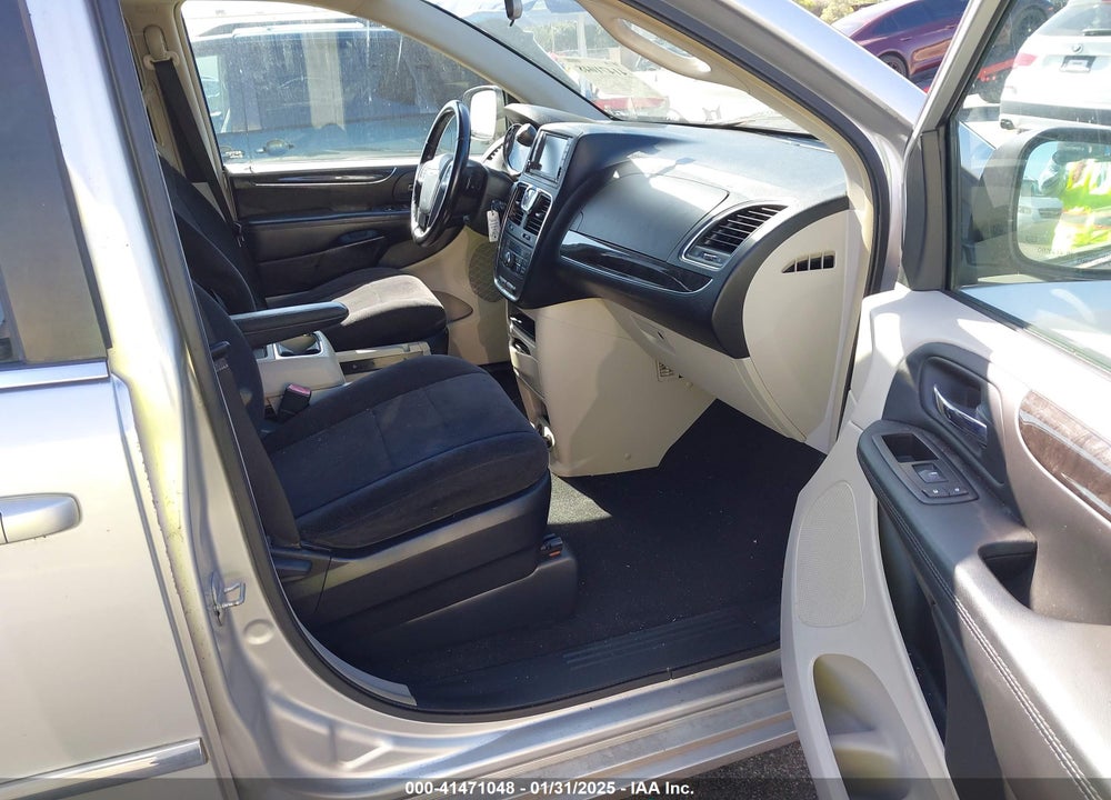 2011 CHRYSLER TOWN & COUNTRY TOURING VIN: 2A4RR5DG6BR665473