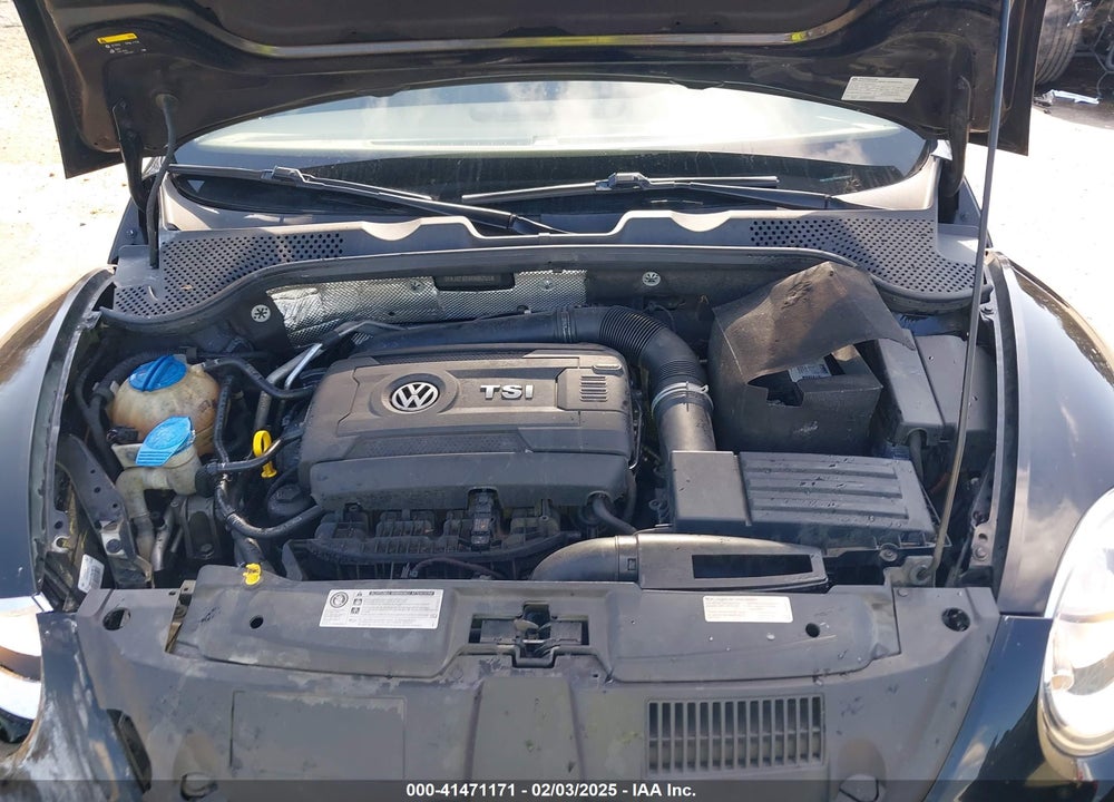 2014 VOLKSWAGEN BEETLE VIN: 3VWJ07AT5EM657058