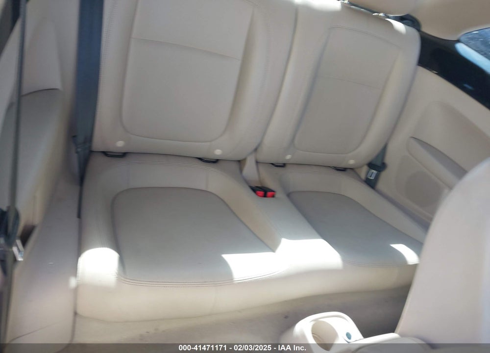 2014 VOLKSWAGEN BEETLE VIN: 3VWJ07AT5EM657058