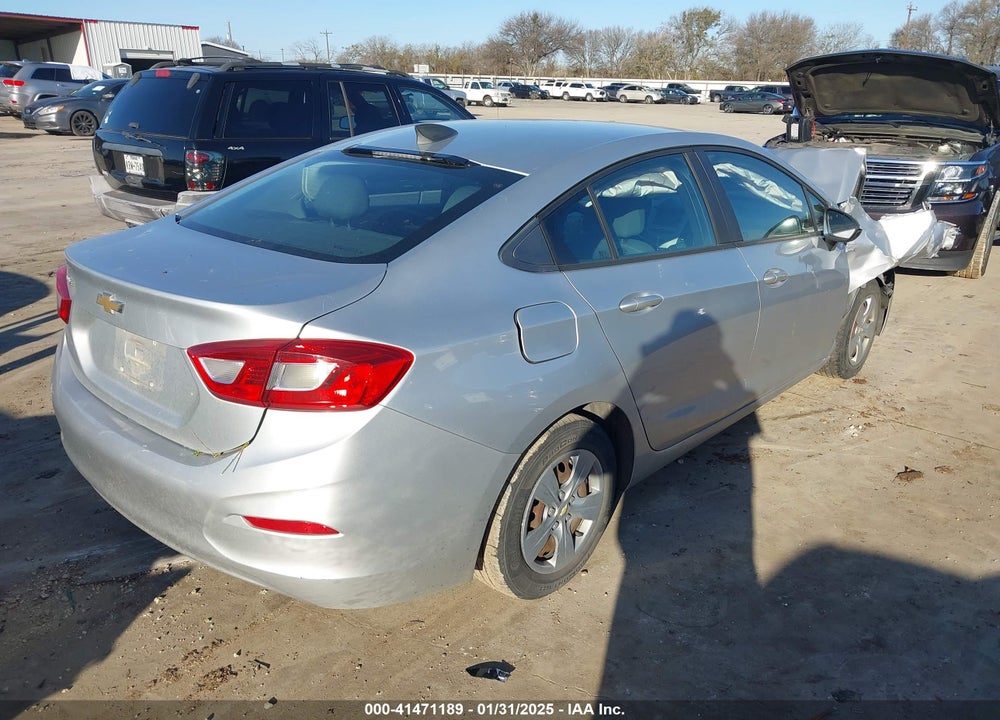 2018 CHEVROLET CRUZE VIN: 1G1BC5SM5J7108581