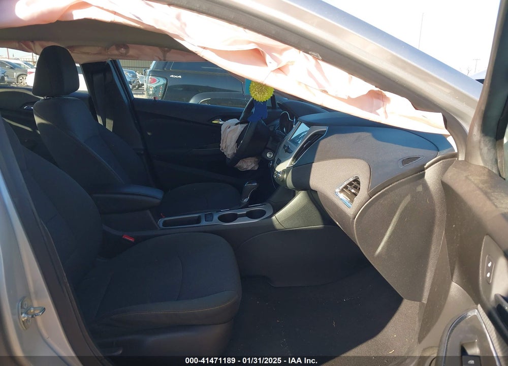 2018 CHEVROLET CRUZE VIN: 1G1BC5SM5J7108581