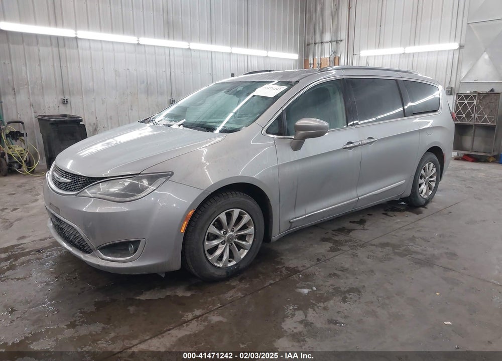 2018 CHRYSLER PACIFICA TOURING L VIN: 2C4RC1BG6JR119225