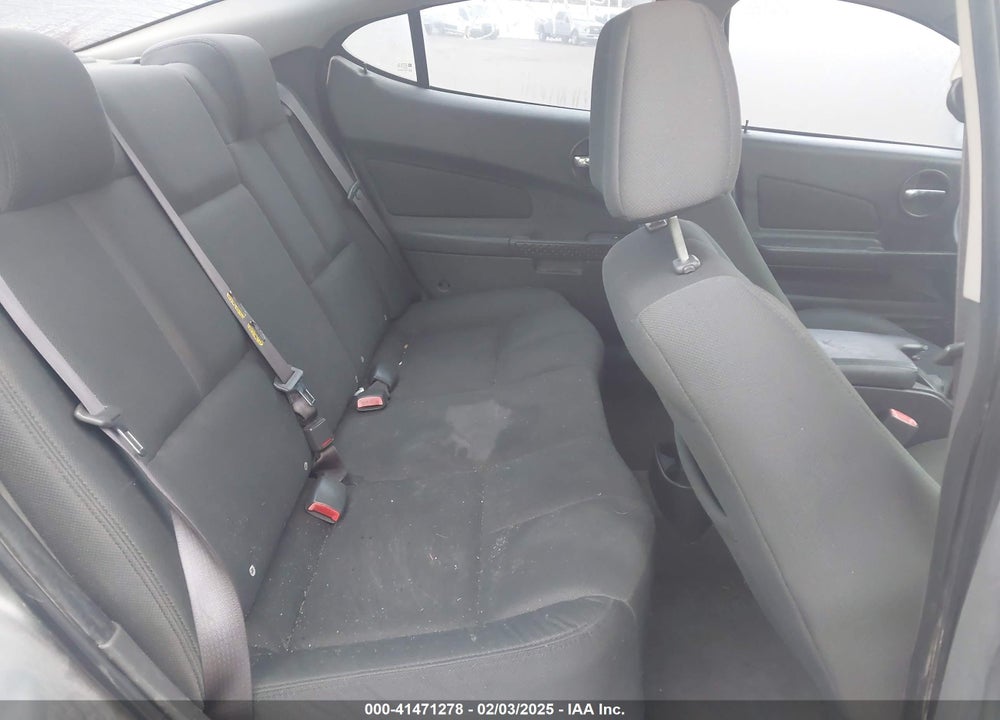 2005 PONTIAC GRAND PRIX VIN: 2G2WP522551165169