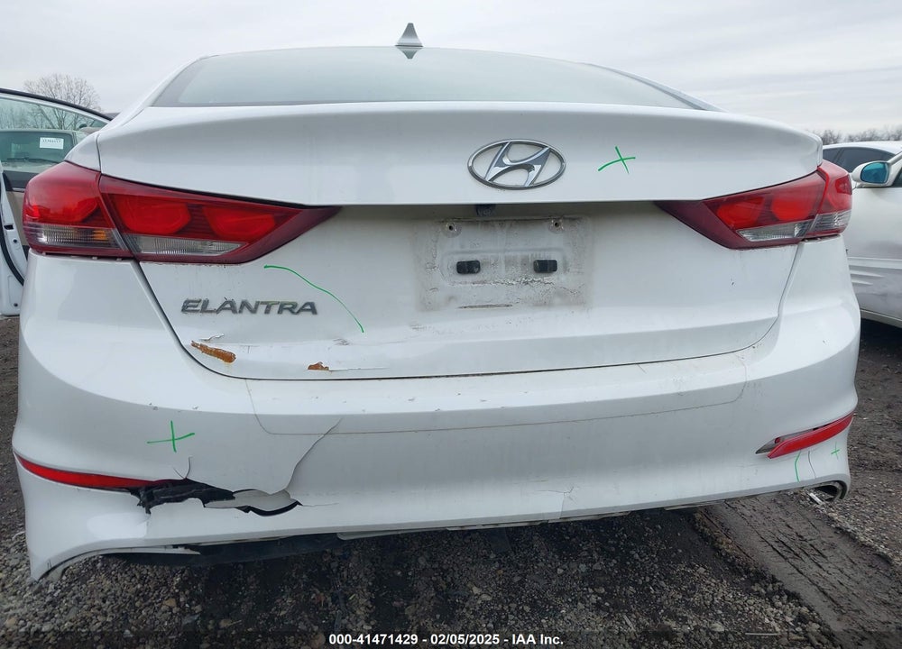 2018 HYUNDAI ELANTRA VIN: 5NPD84LF5JH225651