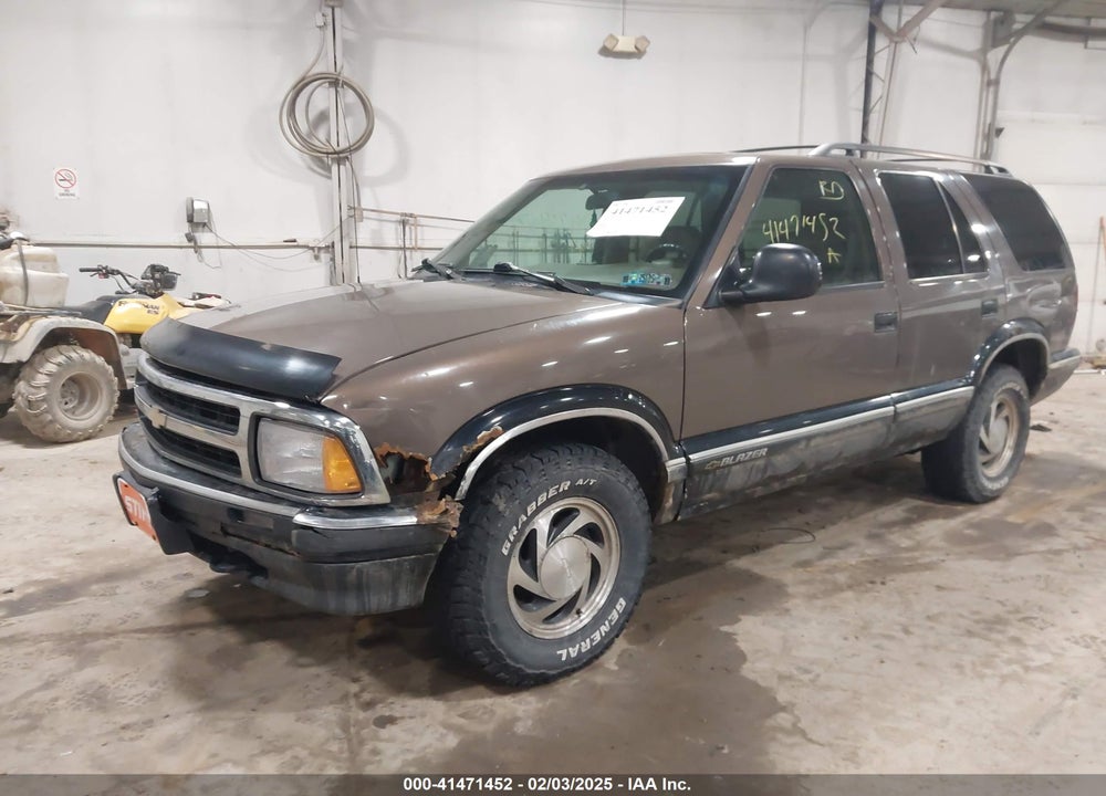 1997 CHEVROLET BLAZER LT VIN: 1GNDT13W7V2169403