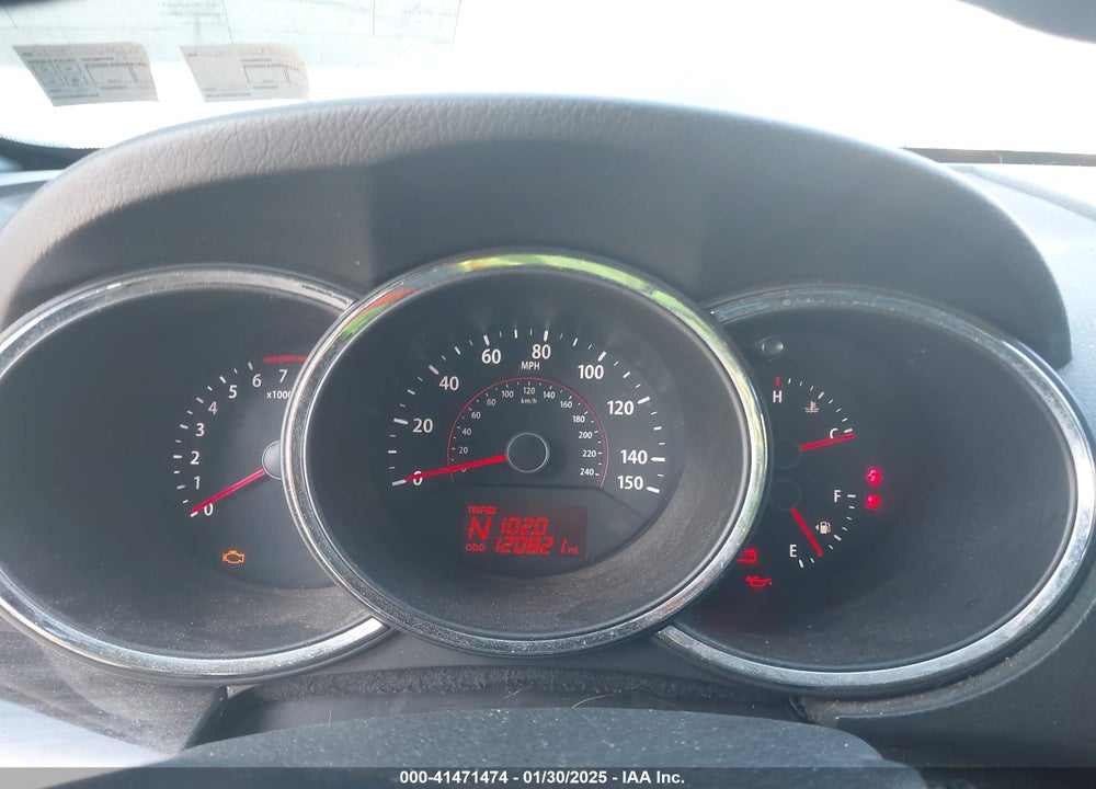 2011 KIA SORENTO LX VIN: 5XYKTCA1XBG138926