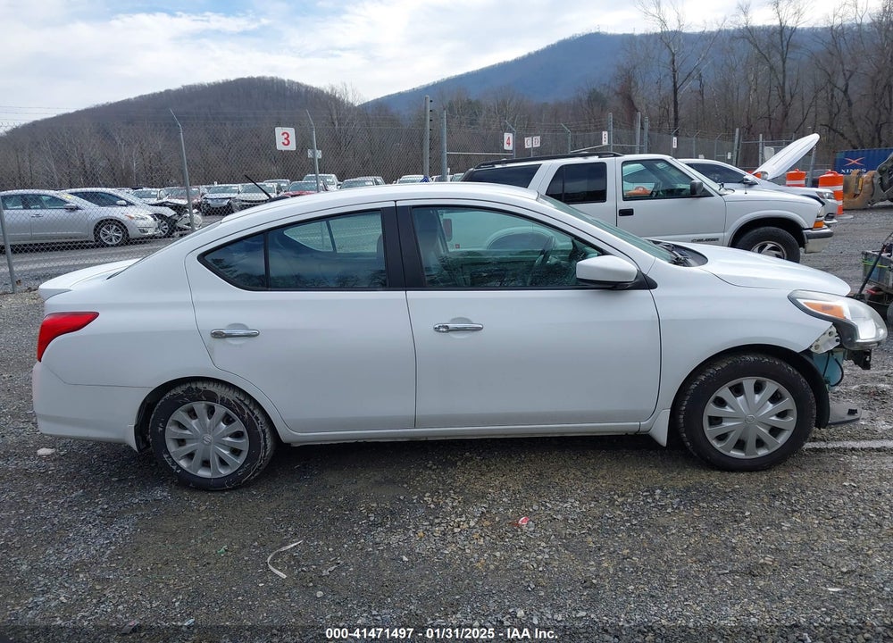 2015 NISSAN VERSA 1.6 SV VIN: 3N1CN7AP2FL950975