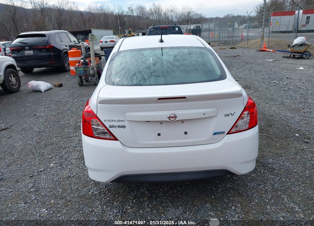 2015 NISSAN VERSA 1.6 SV VIN: 3N1CN7AP2FL950975