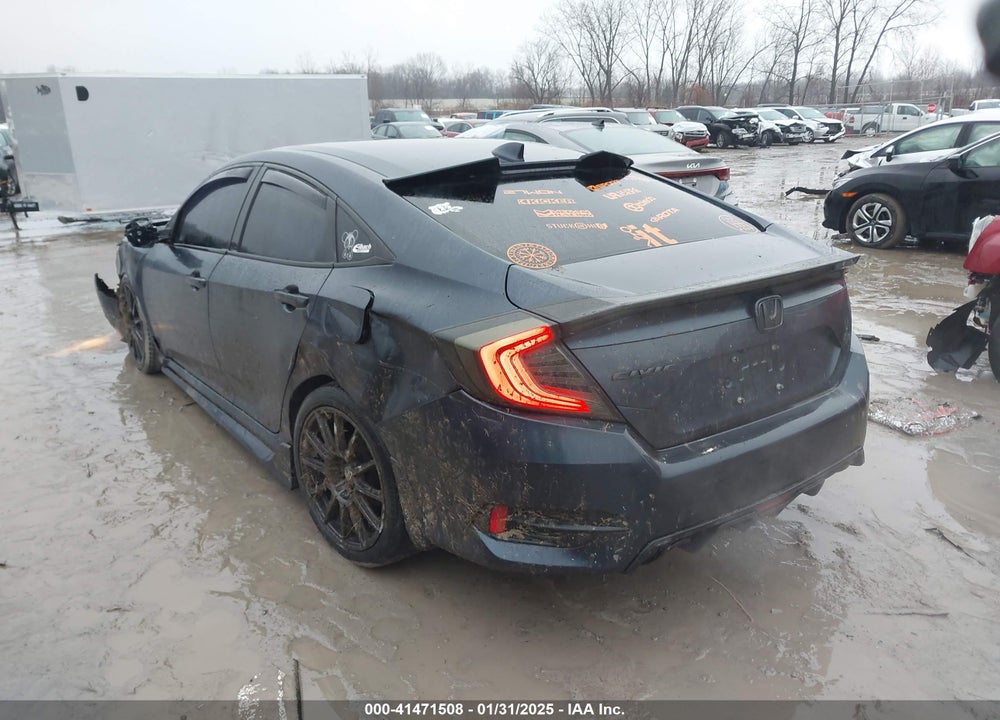 2018 HONDA CIVIC VIN: 19XFC1E3XJE003880