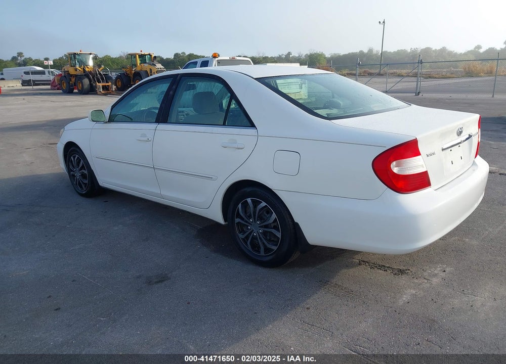 2004 TOYOTA CAMRY XLE VIN: 4T1BE32K84U306030