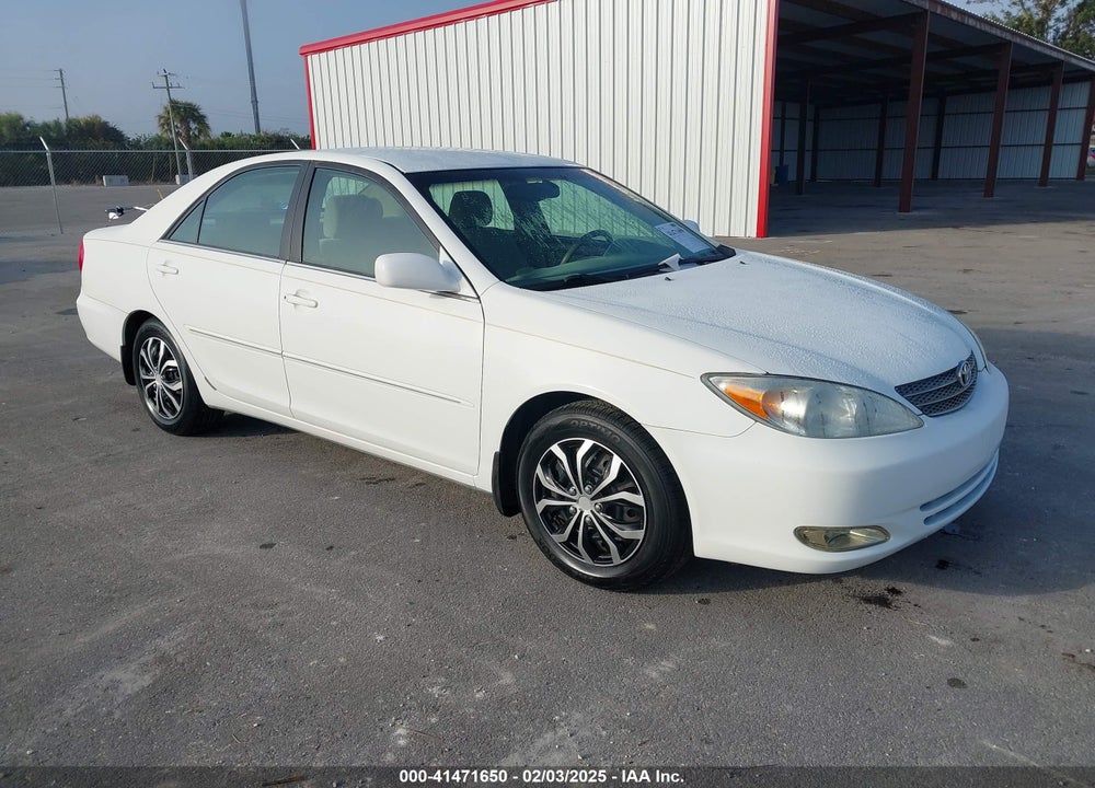 2004 TOYOTA CAMRY XLE VIN: 4T1BE32K84U306030