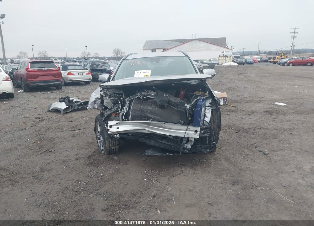 2022 TOYOTA RAV4 VIN: 2T3P1RFV1NC282608