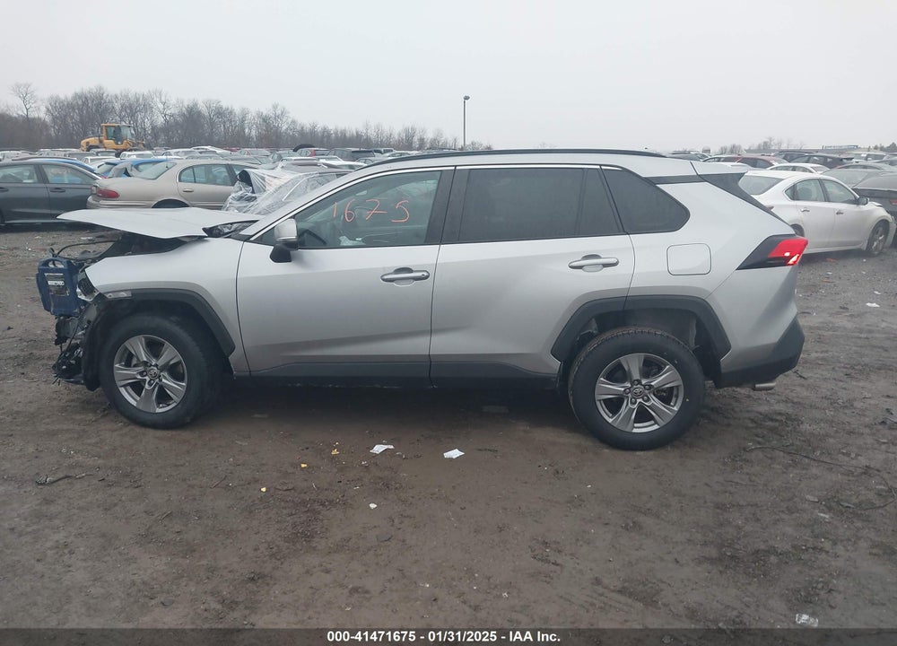 2022 TOYOTA RAV4 VIN: 2T3P1RFV1NC282608