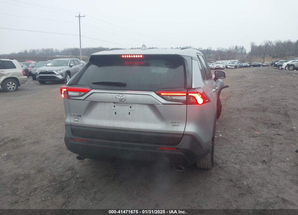 2022 TOYOTA RAV4 VIN: 2T3P1RFV1NC282608