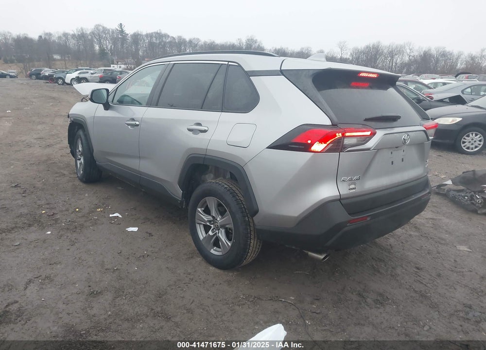 2022 TOYOTA RAV4 VIN: 2T3P1RFV1NC282608