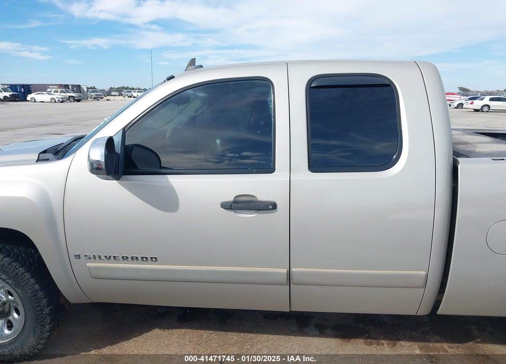 2008 CHEVROLET SILVERADO 1500 LS VIN: 1GCEC19C58Z332264
