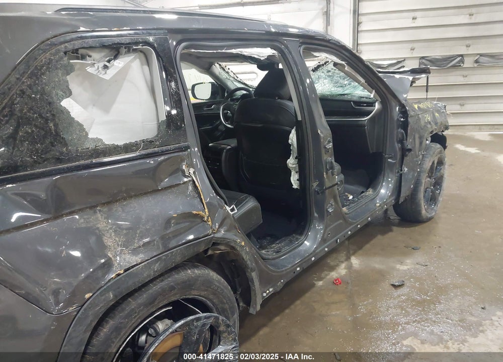 2024 JEEP GRAND CHEROKEE LIMITED 4X4 VIN: 1C4RJHBG8RC684126