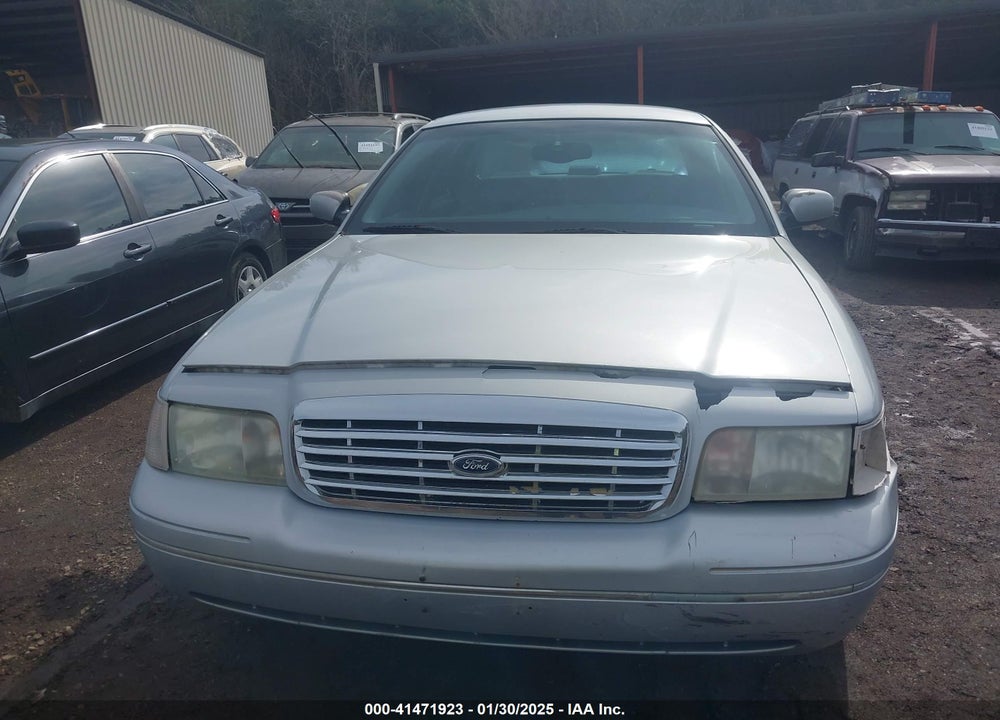 2001 FORD CROWN VICTORIA LX VIN: 2FAFP74W21X143151