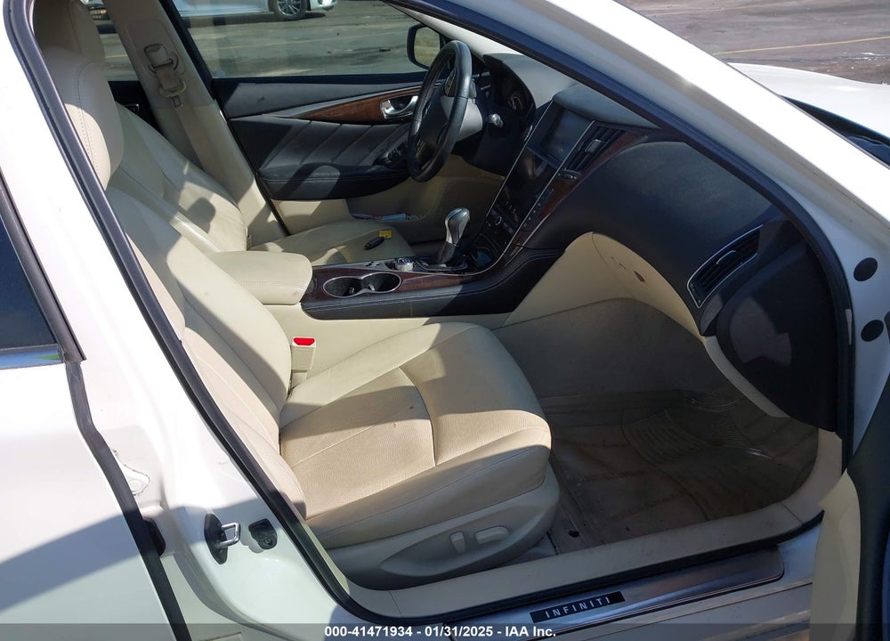 2016 INFINITI Q50 VIN: JN1EV7AP9GM301075