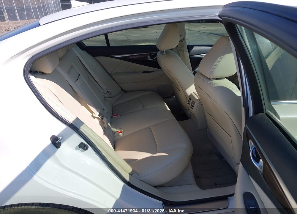 2016 INFINITI Q50 VIN: JN1EV7AP9GM301075