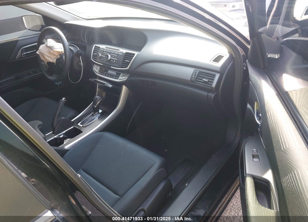 2014 HONDA ACCORD VIN: 1HGCR2F38EA170853