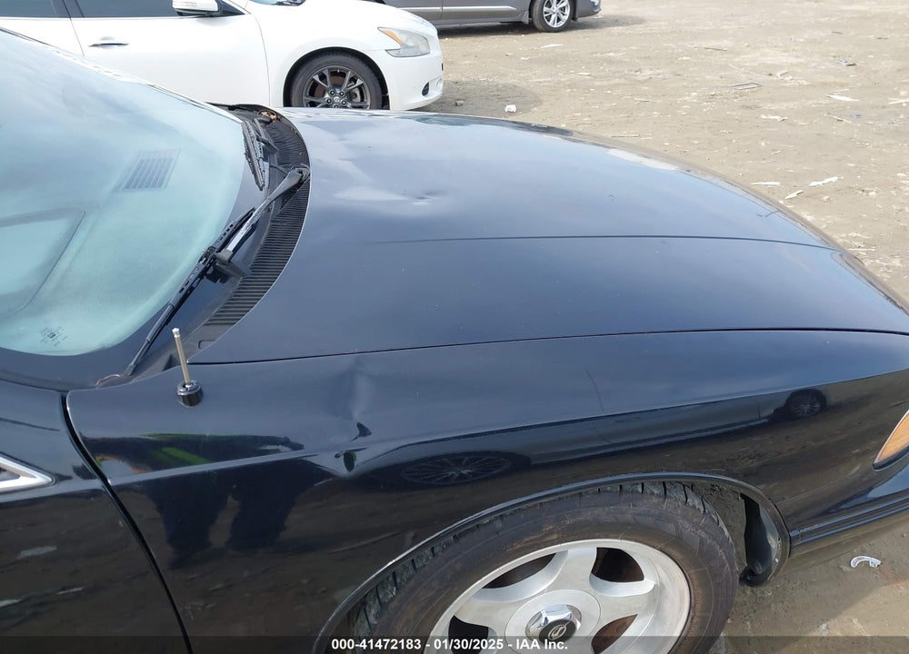 1996 CHEVROLET CAPRICE / IMPALA CLASSIC SS VIN: 1G1BL52PXTR144185