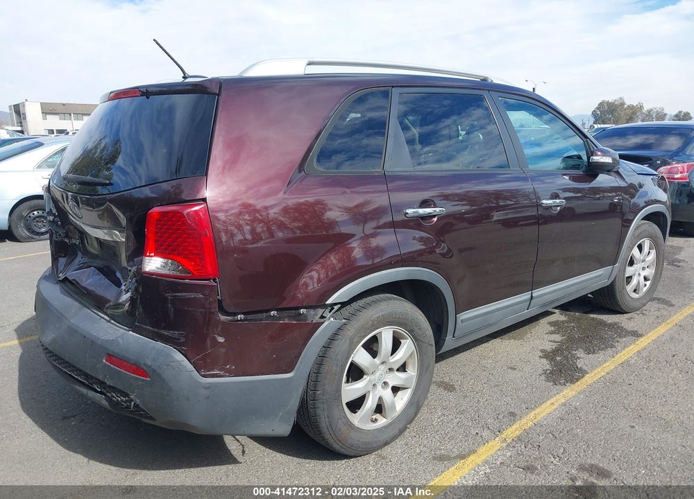 2011 KIA SORENTO LX V6 VIN: 5XYKT4A29BG152301