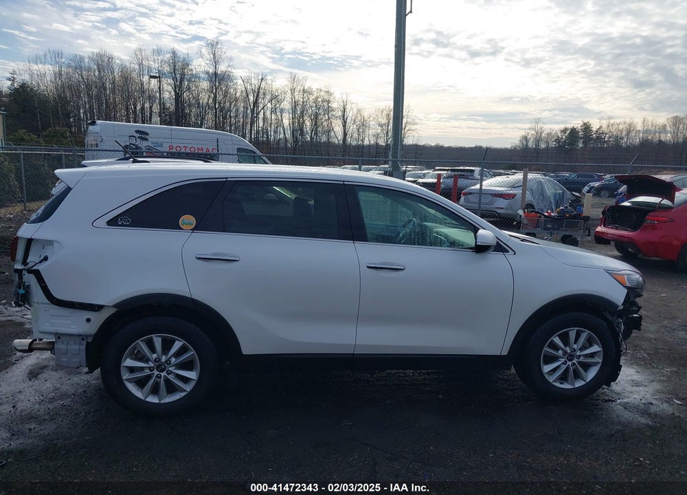 2019 KIA SORENTO 3.3L LX VIN: 5XYPG4A50KG559055