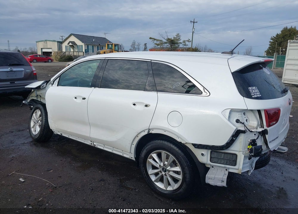 2019 KIA SORENTO 3.3L LX VIN: 5XYPG4A50KG559055