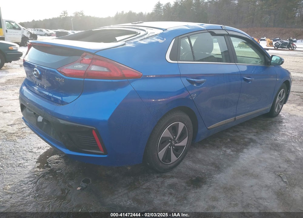 2017 HYUNDAI IONIQ HYBRID VIN: KMHC75LC1HU031768