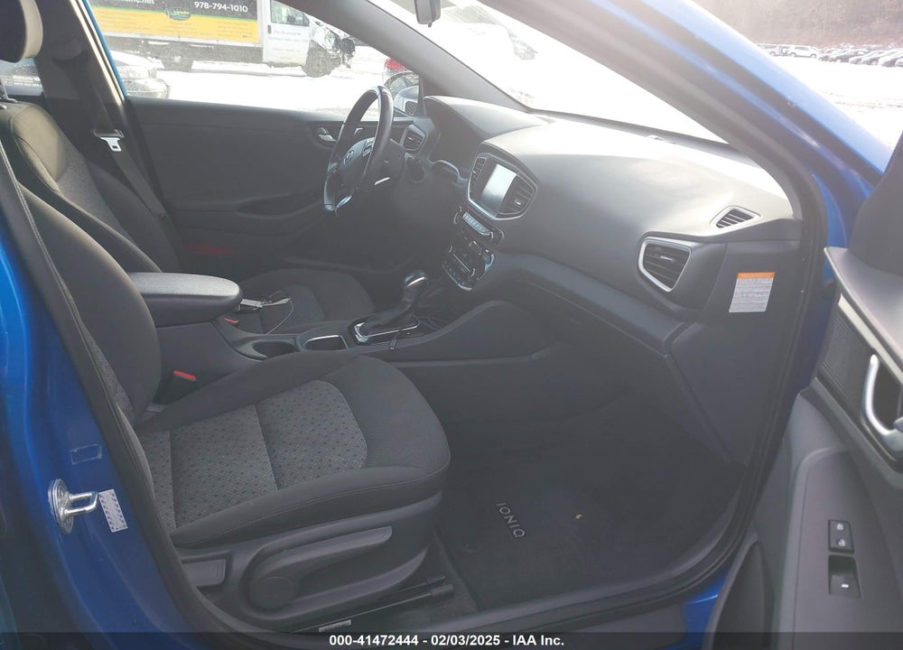 2017 HYUNDAI IONIQ HYBRID VIN: KMHC75LC1HU031768
