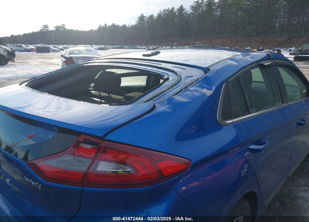 2017 HYUNDAI IONIQ HYBRID VIN: KMHC75LC1HU031768