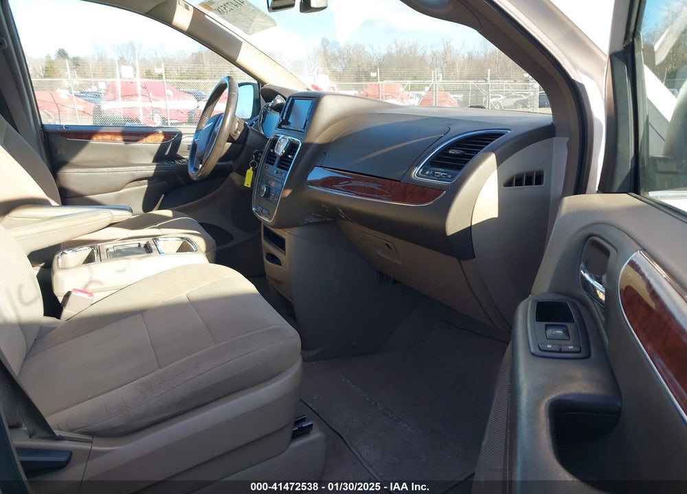 2011 CHRYSLER TOWN & COUNTRY TOURING VIN: 2A4RR5DG3BR655547