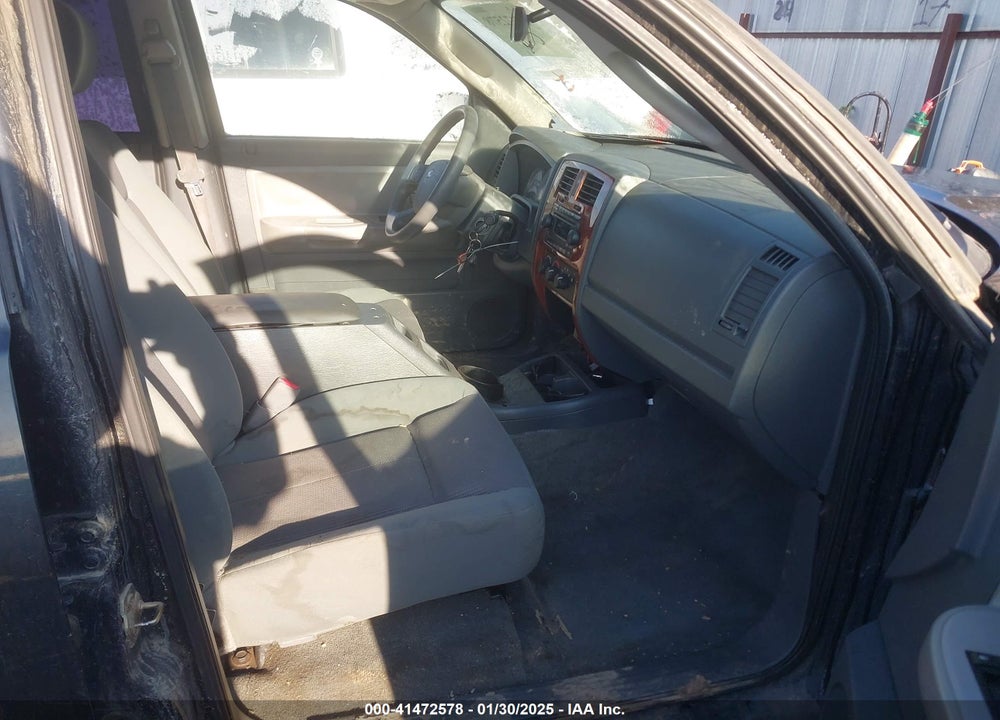 2005 DODGE DAKOTA SLT VIN: 1D7HE48K95S273313