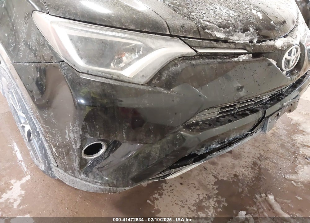 2016 TOYOTA RAV4 XLE VIN: 2T3RFREV8GW504820