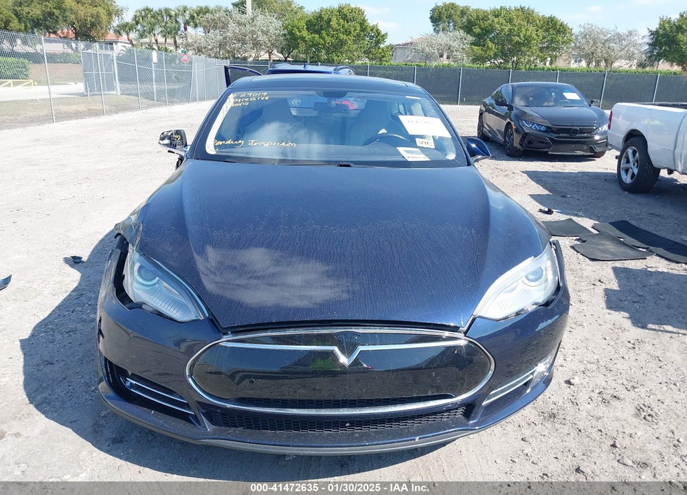 2014 TESLA MODEL S VIN: 5YJSA1H1XEFP28376